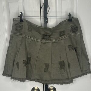 NWT Current Mood Green Olive Distressed Women's Skirt Reposh